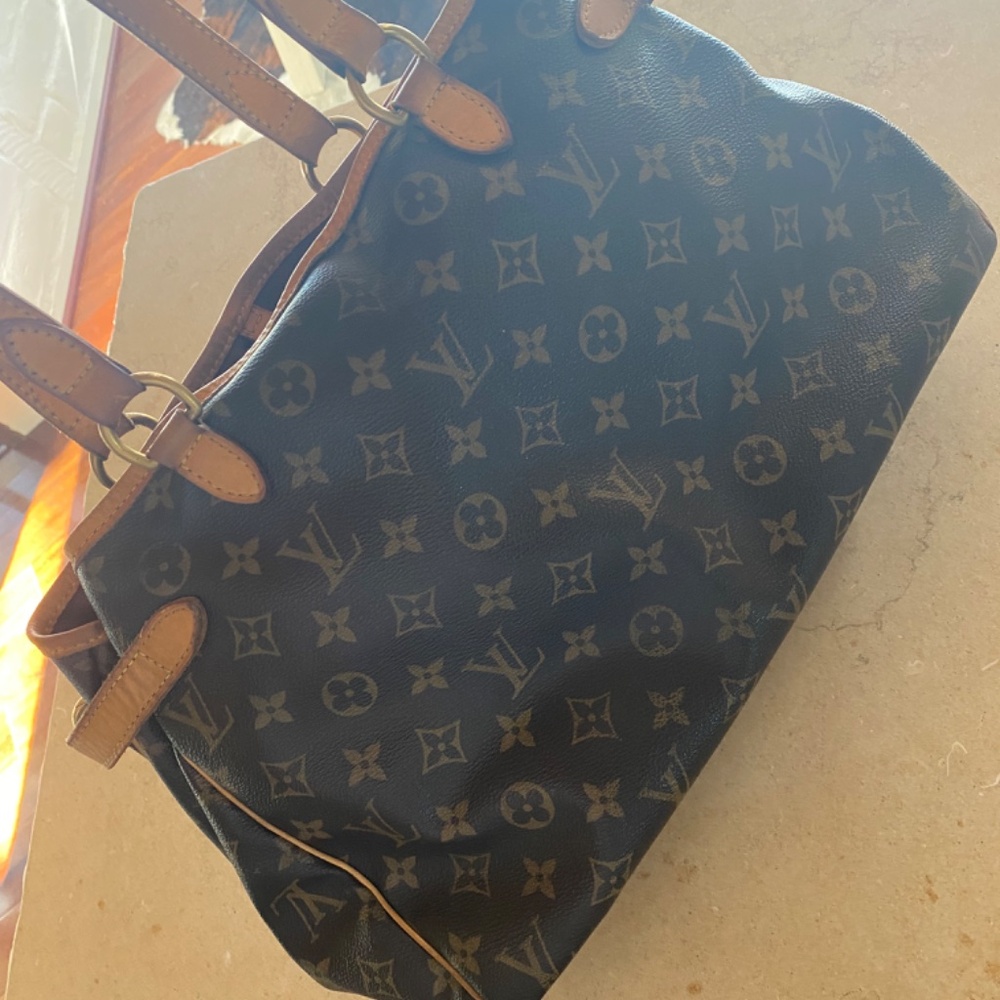 Louis Vuitton purse - Picture 2 of 3